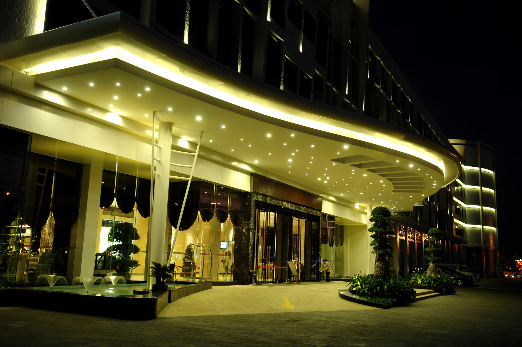 Haoyin Gloria Plaza Hotel Гуанчжоу Экстерьер фото