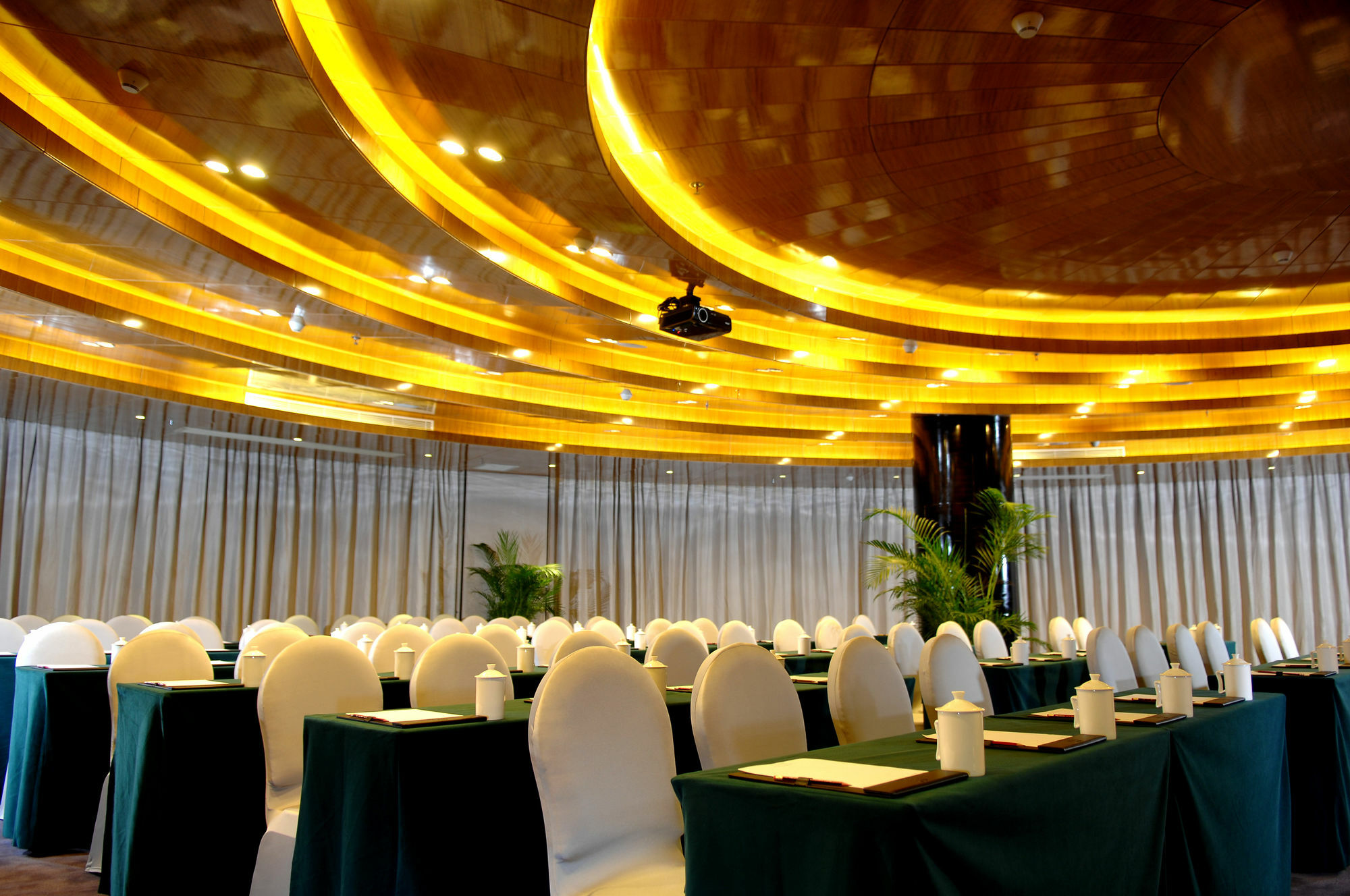 Haoyin Gloria Plaza Hotel Гуанчжоу Экстерьер фото